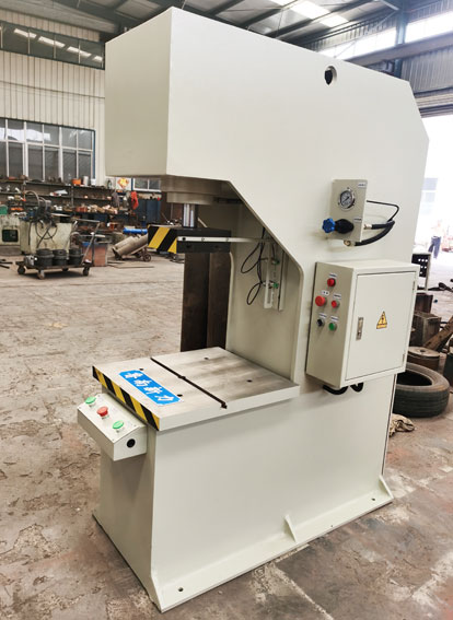 �α�Һ���C